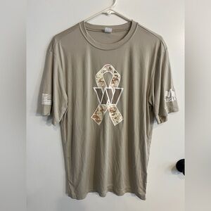 Mens size medium Washington Commanders Support the troops tee shirt